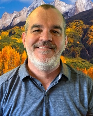 Steven Erhart - therapist headshot